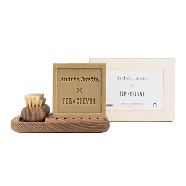 Coffret savon, porte-savon, brosse à ongles frêne x Fer à Cheval