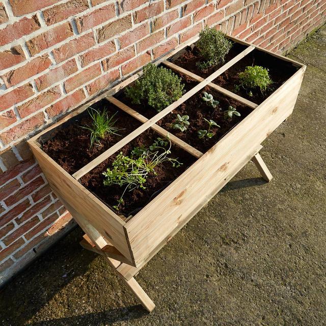 Potager sur pieds croisés