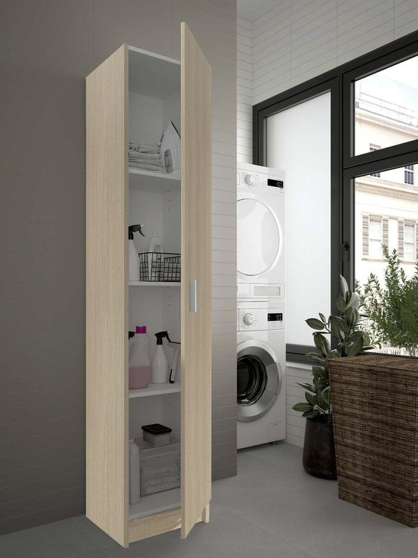 Armoire polyvalente avec une porte battante avec trois