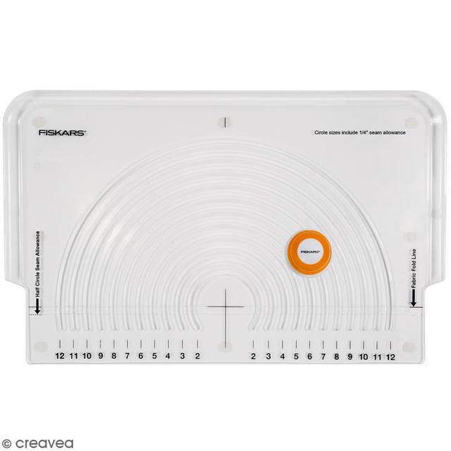 Cutter circulaire avec plaque pour tissus Fiskars