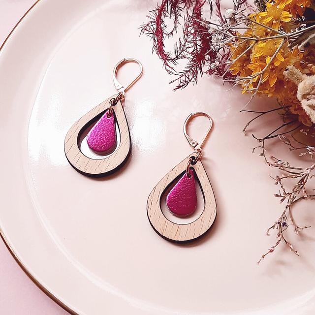 Boucles d'oreilles bois AMANDE Fuchsia