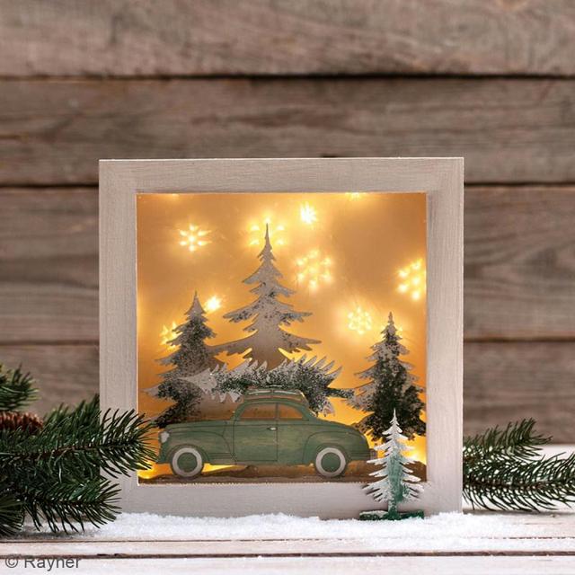 Décor 3D en bois à monter - Voiture et sapins - 20 x 17,5 cm