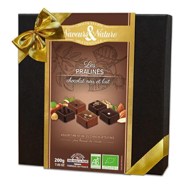 Coffret assortiment de pralinés au chocolat noir et lait 125g