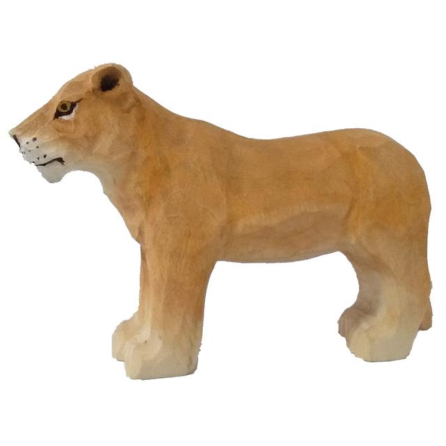 Figurine Lionne en bois