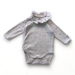 PETIT BATEAU, Body gris avec col à volant, 1 mois